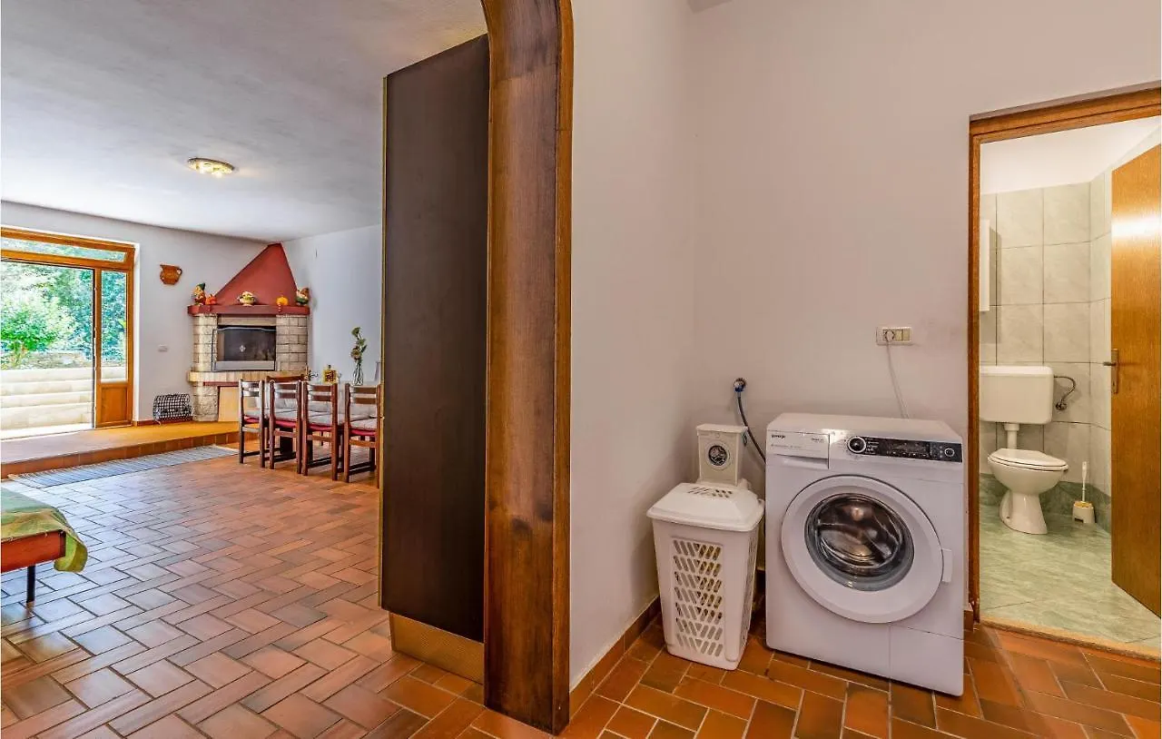 Gorgeous Home In Medulin With Wifi 0*,