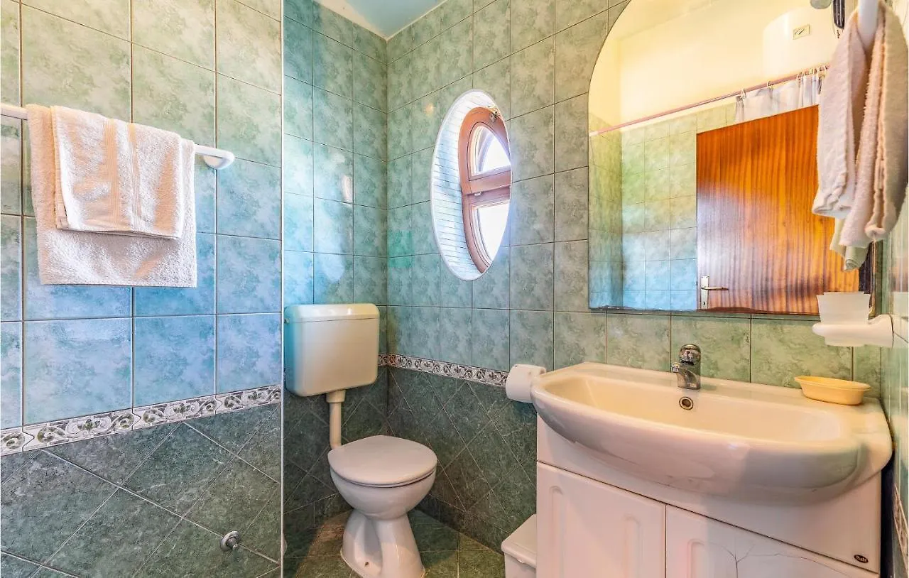 Gorgeous Home In Medulin With Wifi